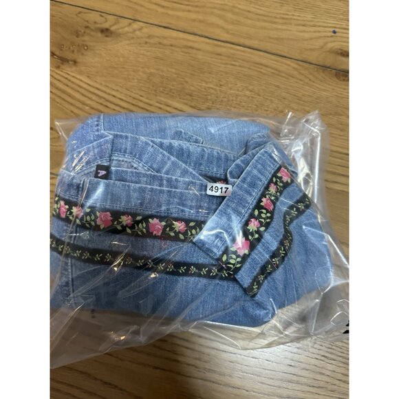 Tweety‎ Bird Overall Denim Dress Woman Size Medium Warner Bros Embroidered 90's - Picture 16 of 16